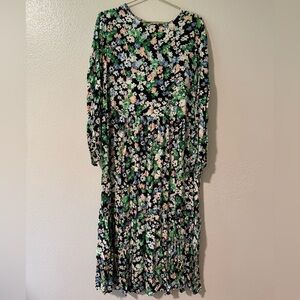H&M Long Sleeve Floral Print Dress